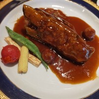 個室中華 頤和園 京橋店 - 鹿児島豚のスペアリブいちじくと黒酢のソース
