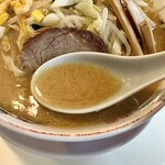 龍朋 - 「みそラーメン」のスープ
      2023年7月11日