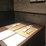 Tachikawa Teppanyaki Suteki Ten - 回りに沢山個室もある。デートでいらしたカポーがいらした。