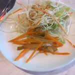瑞祥飯店 - サラダとザーサイ