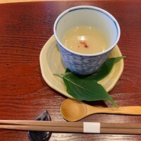 懐石 古都 - 先附　新玉葱ときたあかりのすり流し　発酵塩麹仕立て