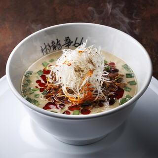 名物66くるみ担々麺や手作り点心が楽しめるランチもおすすめ