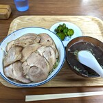 うらふね - チャーシュー丼（\880）