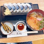 Shiotsu Kaidou Uosuke - 鯖寿司定食