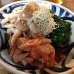 「赤貝のひもとつるむらさきおひたし」450円
          