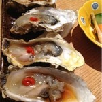 手打ち蕎麦 寺田家 - 岩手県産 生ガキ700円
      