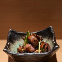 焼鳥 おみ乃 - 2023.7 肝わさ（900円）ハツモト