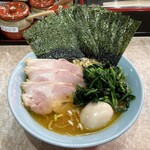 横濱ラーメン あさが家 - ラーメン850円濃いめ多め。海苔増し150円。
