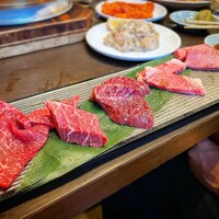 炭火焼肉ホルモン うしごろ 中目黒店 - 