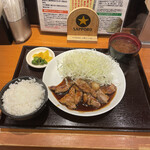 ガツ飯トンテキ食堂コロトン - 