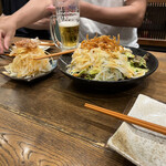 肉汁餃子のダンダダン - お得盛蒸し鶏のサラダ　¥768