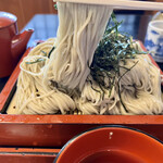 由屋 - 艶々でコシが強いのが特徴です。