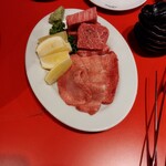 焼肉赤身にくがとう - 