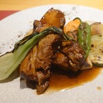 Bakkasu - 豚バラ肉のバルサミコ煮