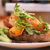 LE PORTIER Par Aux Delices de dodine Toranomon - 本日のランチ 1300円 の豚のロースト タブナードソース