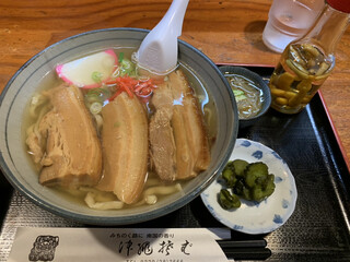 Okinawa Soba - 三枚肉そば880円