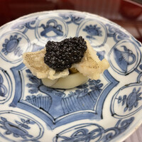 日本料理 銭屋 - ホタテと魚（忘れました）のキャビアのせ