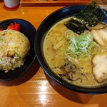 麺処 そめいよしの - チャーハンセット　味噌ラーメン