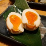  渋谷っ子居酒屋 燻し家もっくん  - 燻製ひとくちたまご