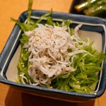  渋谷っ子居酒屋 燻し家もっくん  - やみつきピーマンしらす