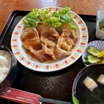 すぎ岡 - 料理写真:生姜焼き定食。1000円。