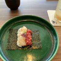 焼肉うしごろ 銀座店 - 北海ボタン海老と和牛の手巻き