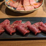 焼肉 牛猿 - 赤身モモ肉