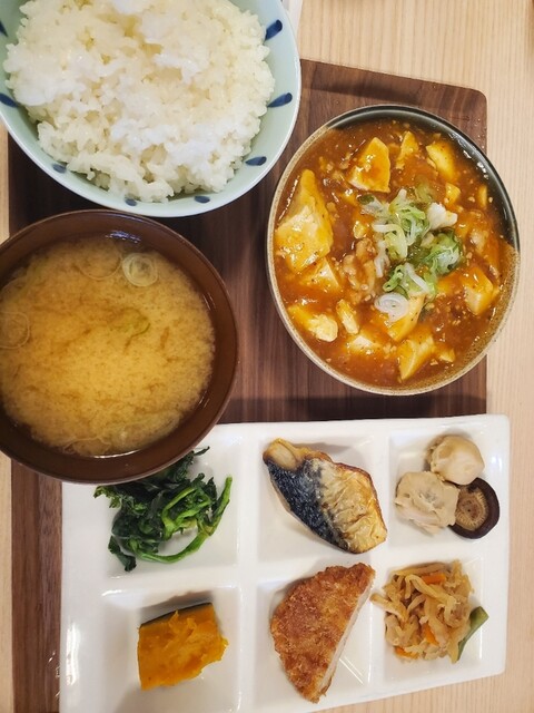 大衆食堂 めし鈴谷 - 志賀本通/食堂 | 食べログ