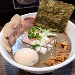 麺屋 煮干と鶏 ひんな - 特製濃厚煮干しらーめん＋ニボマシ、1000円