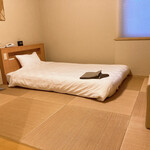コンセプトホテル和休 - 琉球畳にローベット