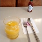 カフェーパウリスタ - オレンジジュースが付くんですね。