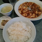 神戸餃子 橋本家 - マーボー豆腐定食（６２０円）です。