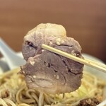 ラーメン二郎 - 豚