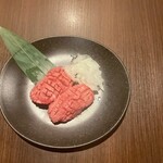 炭火焼肉 はな火 - 厚切り極上タン塩