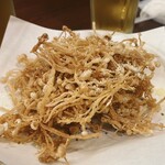 中華料理 明和酒家 - 四川山椒と粉チーズのエノキフライ