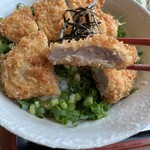 どんぶりキッチンあかずきん - カツ断面