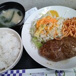 菜 - 日替わりランチ　680円　今日はハンバーグ