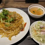 本格タイ料理バル プアン - 