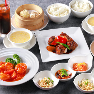 【午餐怀石餐】2道主菜、开胃菜+点心+餐后饮料