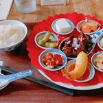 SIK eatery うつぼ公園店 - 東方美膳