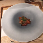 汐見 - 五、お魚料理「イサキの燒きトマト添へ」。