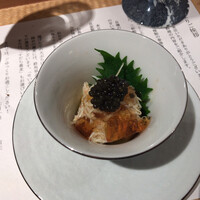 汐見 - 二、「燒き茄子と北海道産ズワイ蟹、三杯酢のジュレで」。