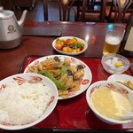 Houkouen - ■サービスランチ　八宝菜￥850　 ■小皿料理　小貝柱の辛味噌和え￥638