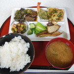 千石食堂 - ヘルシー定食500円2013.8.30