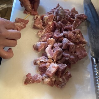 特别烤猪内脏！使用上州猪肉！每天都有新鲜的肉串起来！ ️