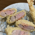 カツレツ Avanti - 衣があっさりだから、肉！って感じ。肉食べてるイメージやな。