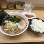 横浜ラーメン 町田家 - 