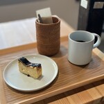 吉田たばこ店+MAMEBACO COFFEE - 