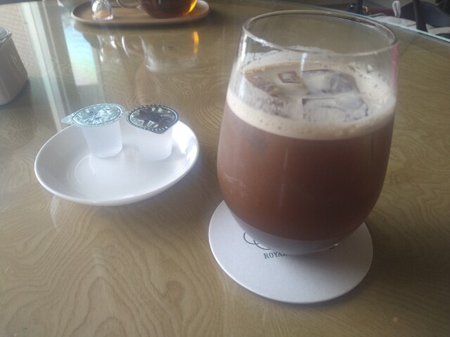 ロビーラウンジ フォンテーヌ 泉中央 | 仙台ロイヤルパークホテルのカフェ