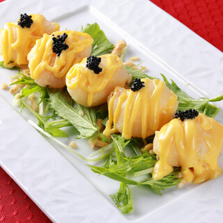 Seiren's unique dish♪ Tender shrimp with mango mayonnaise sauce◎